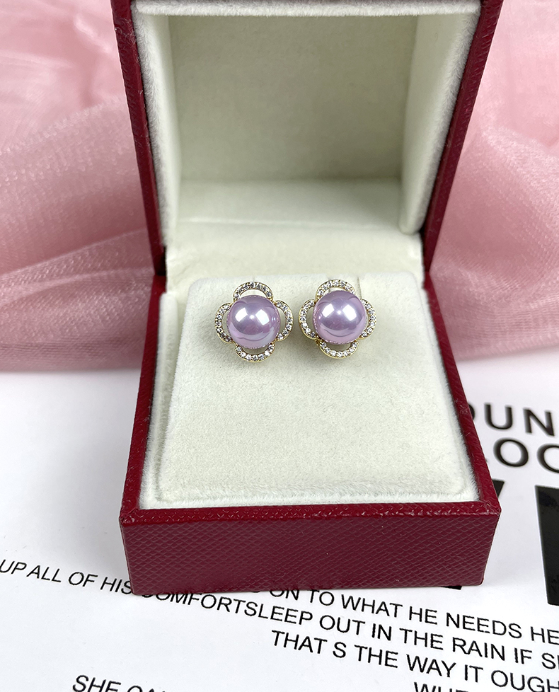 Inlaid drilling four-leafy grass fashion female shell bead ear pin 925 silver natural mother bay imitation pearl earrings pendant white purple