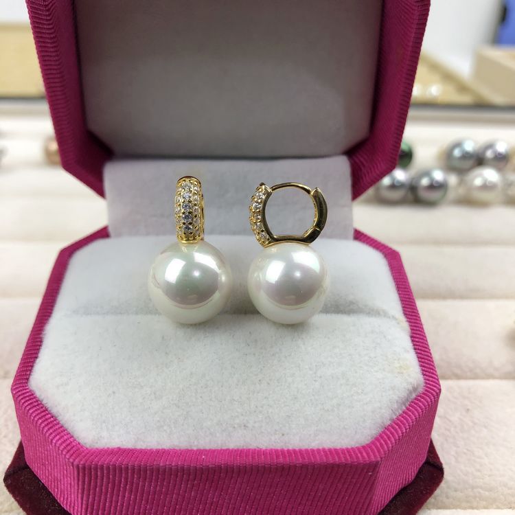 New products S925 silver female inlaid drill with natural sea water beaded earrings earrings ear accessories clip white fashion not pearls