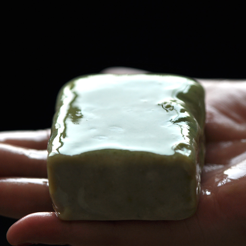 Little brown peel turned white boiled egg porcelain doll avocado luxury milkshake bath handmade soap moisturizing moisturizing hydration