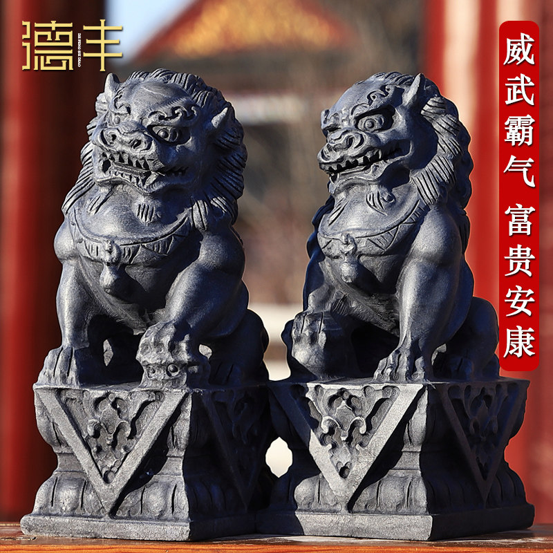 Stone Sculpture Little Stone Lions Swing a small number one pair look at the door Town Homestead Home Courtyard Doorway Green Stones Stone Lions