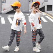 Boys dài sleevet t-shirt mùa xuân 2020 trẻ em mới của Vòng cổ bottomshirt trong áo khoác không khí Hàn Quốc phiên bản cậu bé lớn của bảo vệ.