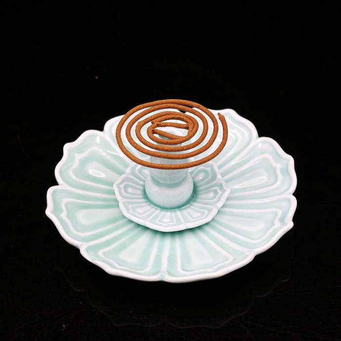Buddhist Supplies Guoshun Ceramic Multi-functional Lotus Fragrant Chuck Incense Pan Ring Incense Stand for incense Incense Stick