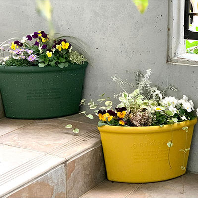 The original imported Hachiman Gardens corner triangular flowerpot from Japan, with its high appearance level, is a great choice for home flower cultivation
