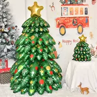 Круглая елка из листьев + маленькая елка [с огнями] + насос