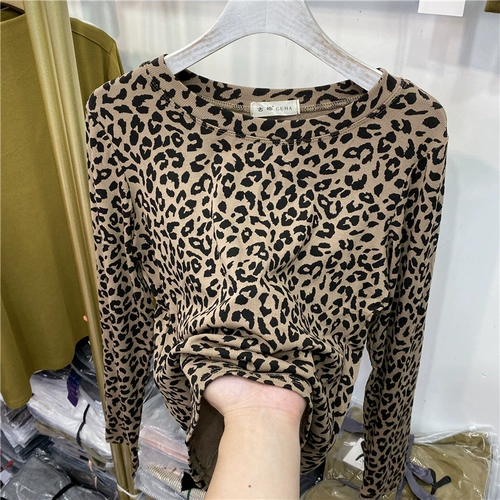 Дизайнерский весенний осенний приятный телу лонгслив, тренд сезона