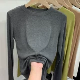 Трикотажный дизайнерский свитер, приталенный лонгслив, приятная телу осенняя футболка, тренд сезона