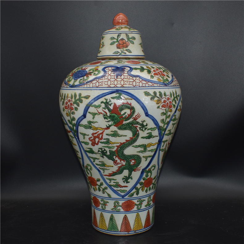 中国古美術 明時代五彩人物梅瓶 【大明萬曆年製】在銘 共箱 中国古美術 明時代五彩人物梅瓶 【大明萬曆年製】在銘 共箱
