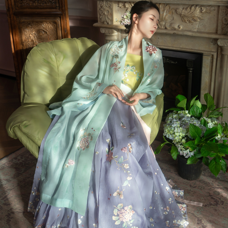 Jinse Clothing Summer Collection'Nanyuan Huake' Song Dynasty Hanfu Pleated Skirt Women's Embroidered Northern Song Dynasty Wide-Sleeve Shirt Jinse Clothing Summer Collection'Nanyuan Huake' Song Dynasty Hanfu Pleated Skirt Women's Embroidered Northern Song Dynasty Wide-Sleeve Shirt