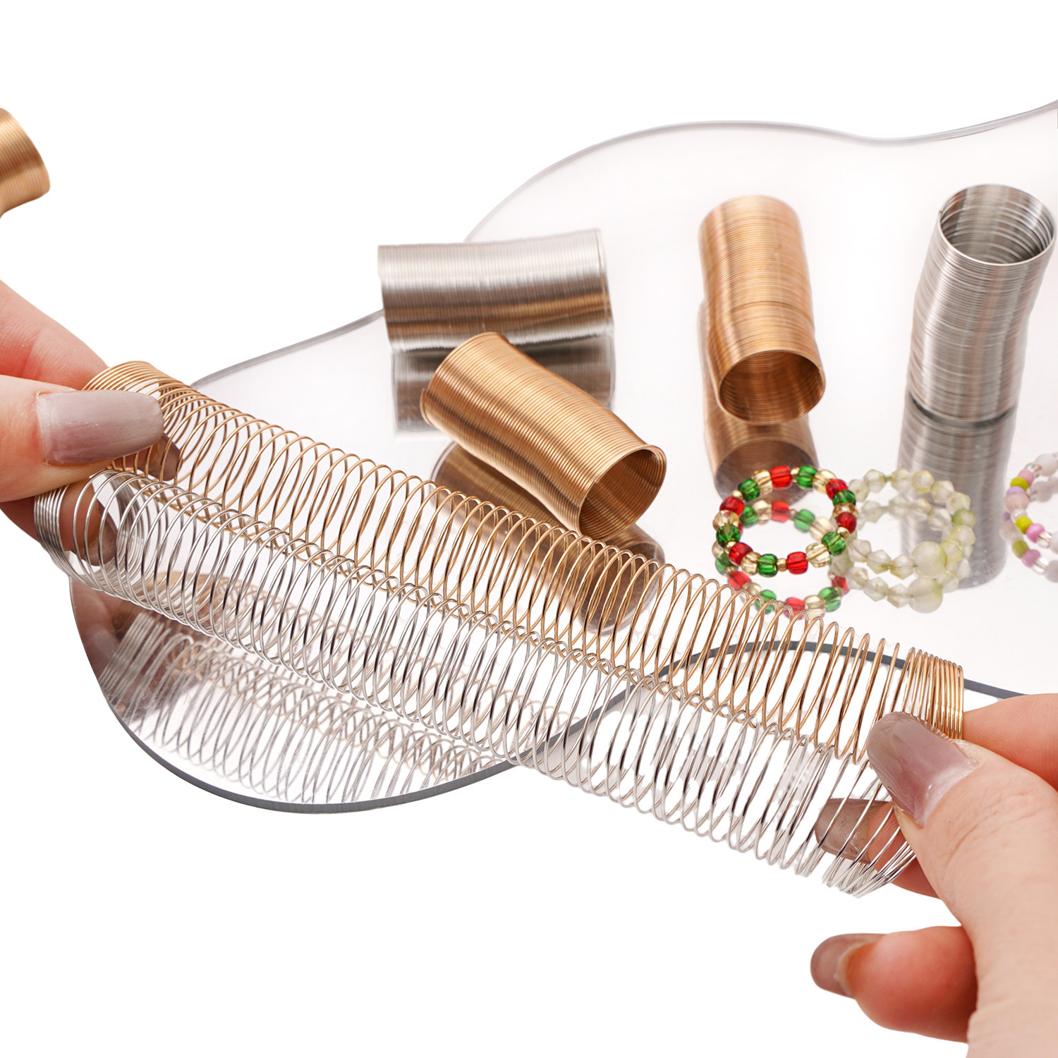 自制记忆钢丝线DIY手工手镯，轻松打造个性首饰，潮流必备！