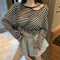Striped long-sleeved T-shirt womens 2022 summer new loose thin section exposed collarbone careful machine net red sunscreen clothing