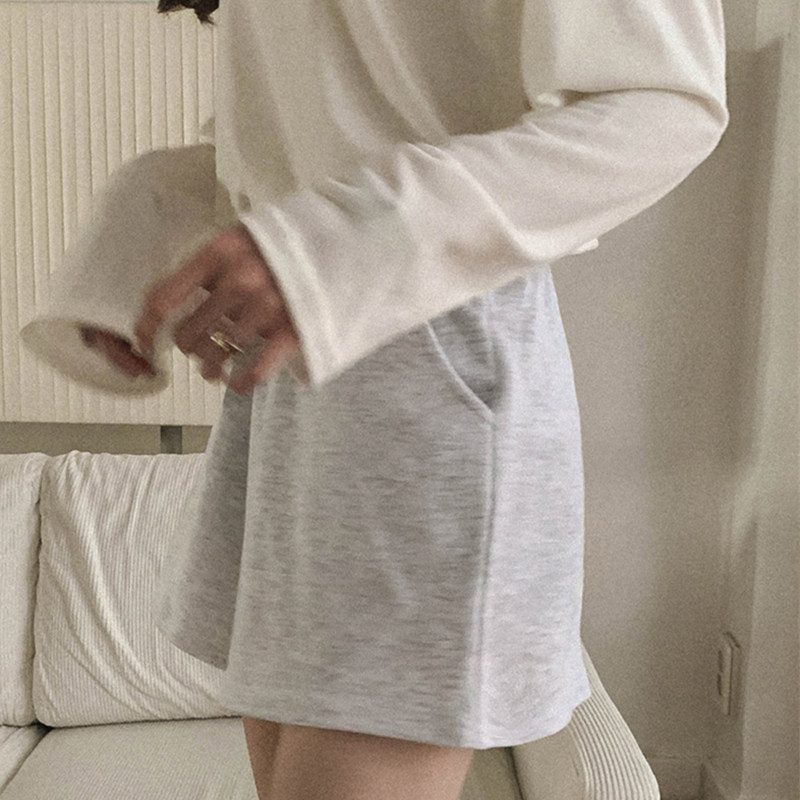 The fabric is thief comfortable, summer cotton casual sports shorts, women's summer loose wide-leg home pajama pants, Korean version