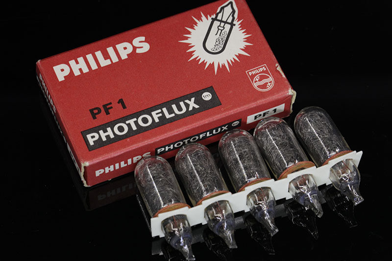  Philipp PF1 Disposable Flash Light Bulb