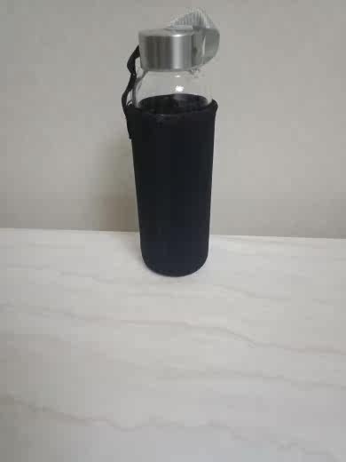 Custom glass cup with cup sleeve lifting rope high boron silicon glass water glass 360ml randomly shipped