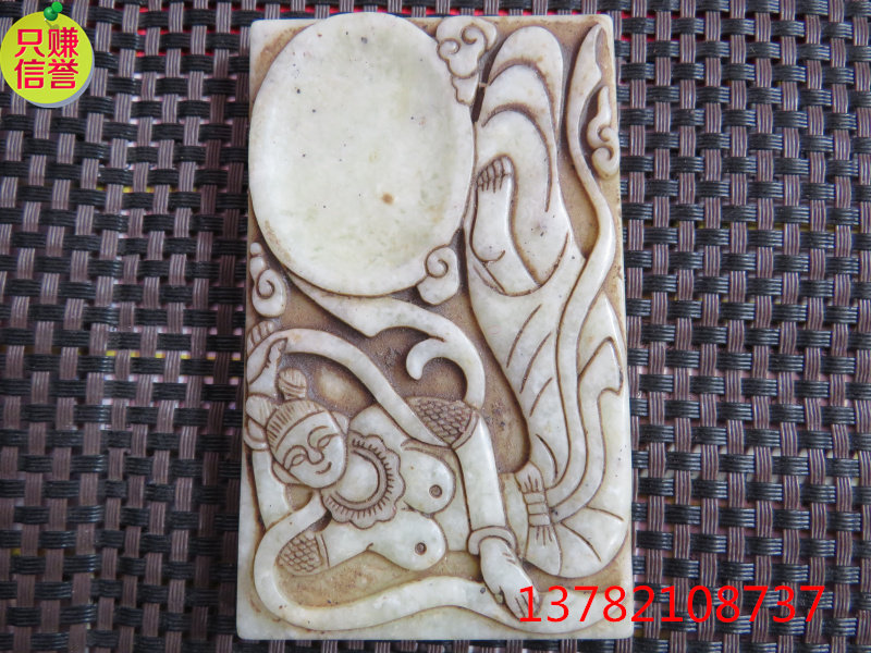 Hot selling finely carved antique jade antique jade jade jade jade collection of ancient jade jade pendant with a beautiful stone