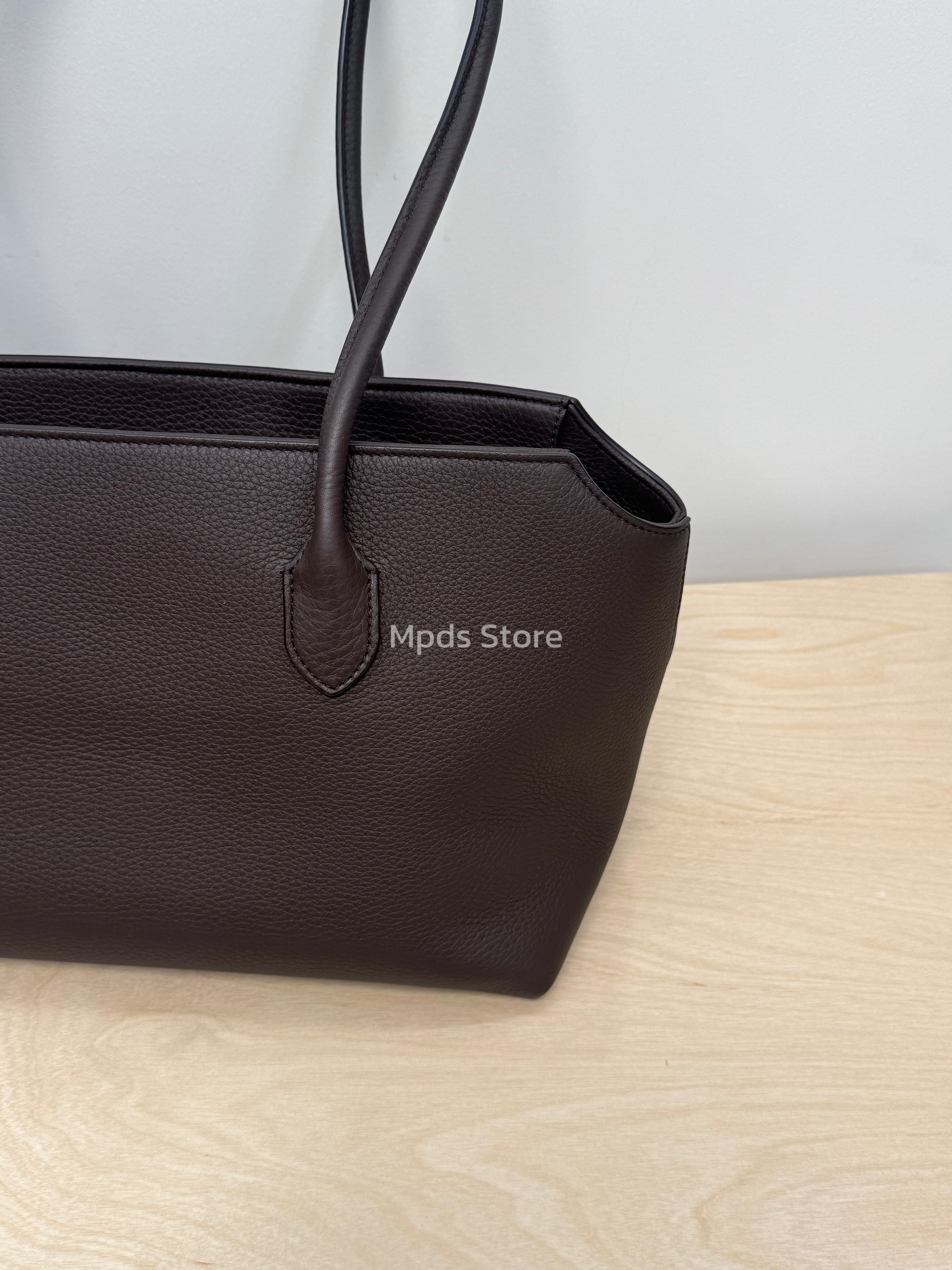 26 капсул Early Spring The Row Terrasse Bag аспект воловья кожа подмышка ручная сумку мешок Jennie в этом же моделье the row 