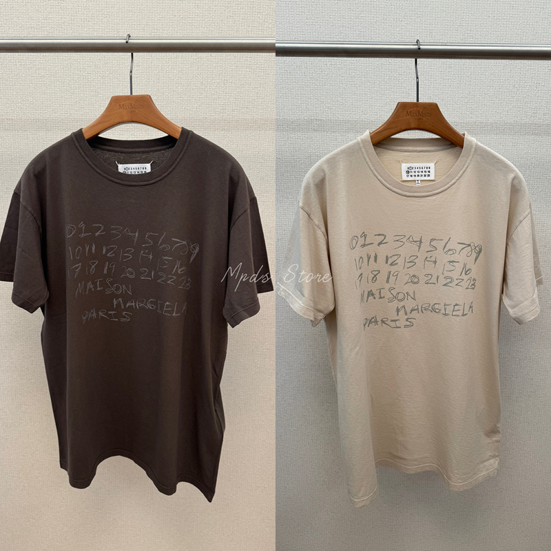 26 Early Spring Maison Margiela New Style Distressed Number Graffiti Logo Print Short Sleeve 26 Early Spring Maison Margiela New Style Distressed Number Graffiti Logo Print Short Sleeve