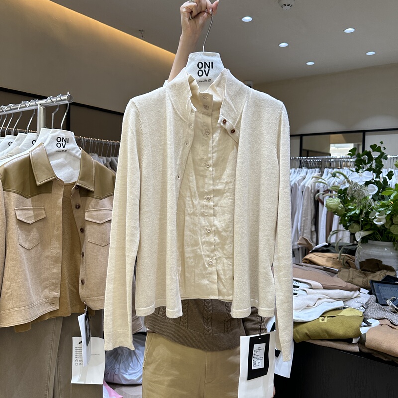 Oni Old Money Style Wool and Linen Patchwork Faux Two-Piece Knit Cardigan Jacket Top 2026 Early Autumn New Model Oni Old Money Style Wool and Linen Patchwork Faux Two-Piece Knit Cardigan Jacket Top 2026 Early Autumn New Model