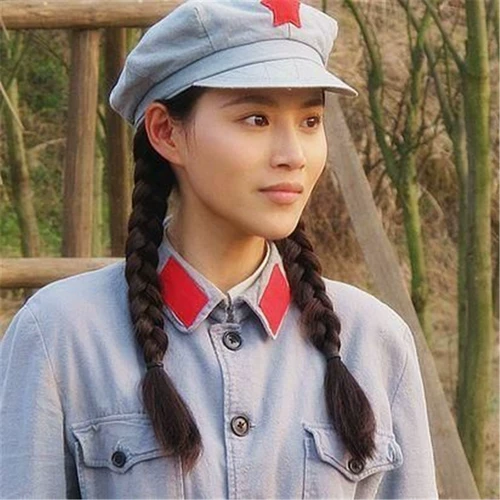 Взрослый хлопок и льняная красная армия исполнили новую четвертую армию восьмого маршрута армия Анти -японская война, мальчики, девочки, маленькая красная военная форма фильма и телевидение