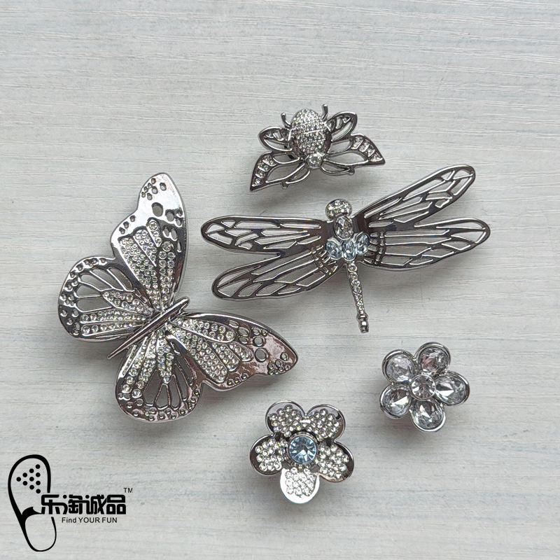 New Crocs Accessories in the Style of Bai Lu, Shoe Decorations, Metal Silver Garden Shoe Charms for Crocs