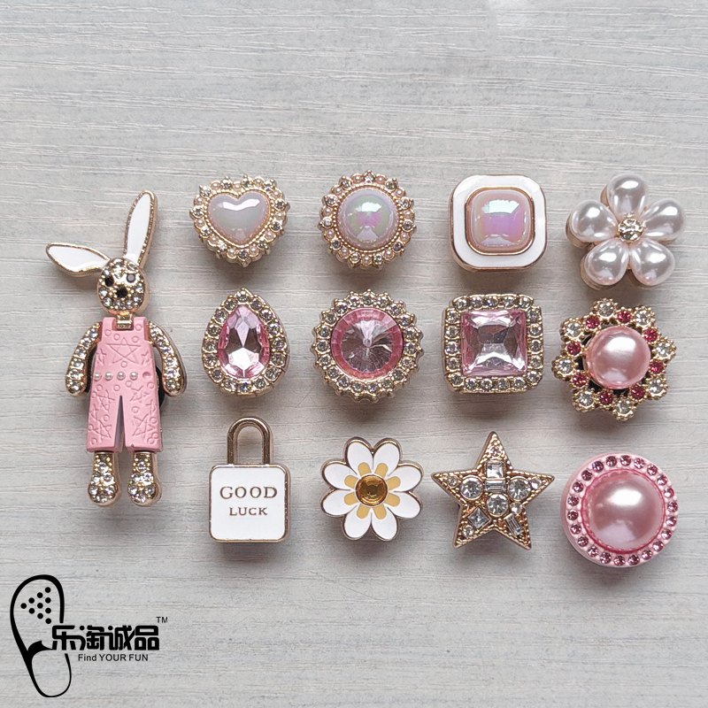 2025 New Crocs Accessories Hole Shoe Charms Shoe Decorations Metal Gem Rabbit Shoe Buckle Crocs