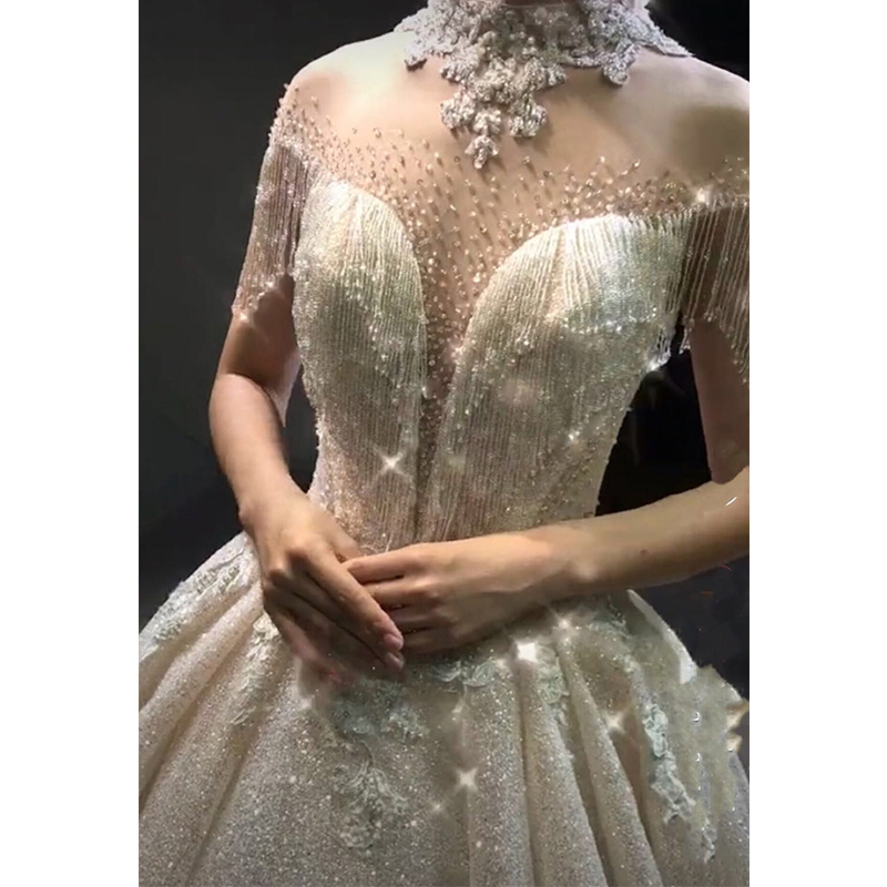 Main wedding dress 2020 new temperament long tail luxury court European style bride wedding fantasy forest department winter