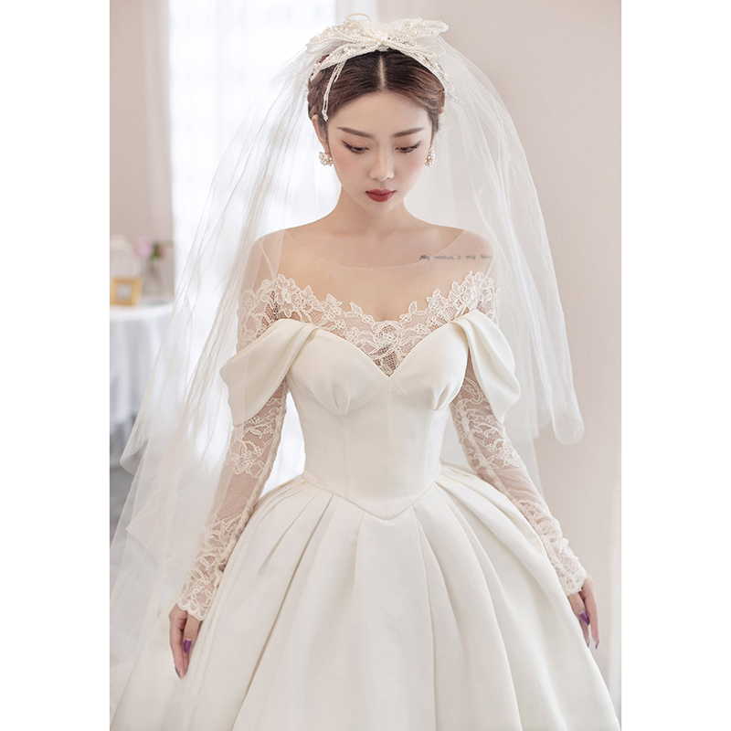 Satin main wedding dress 2023 new temperament bride small long -sleeved palace style retro tail high -level texture Satin main wedding dress 2023 new temperament bride small long -sleeved palace style retro tail high -level texture