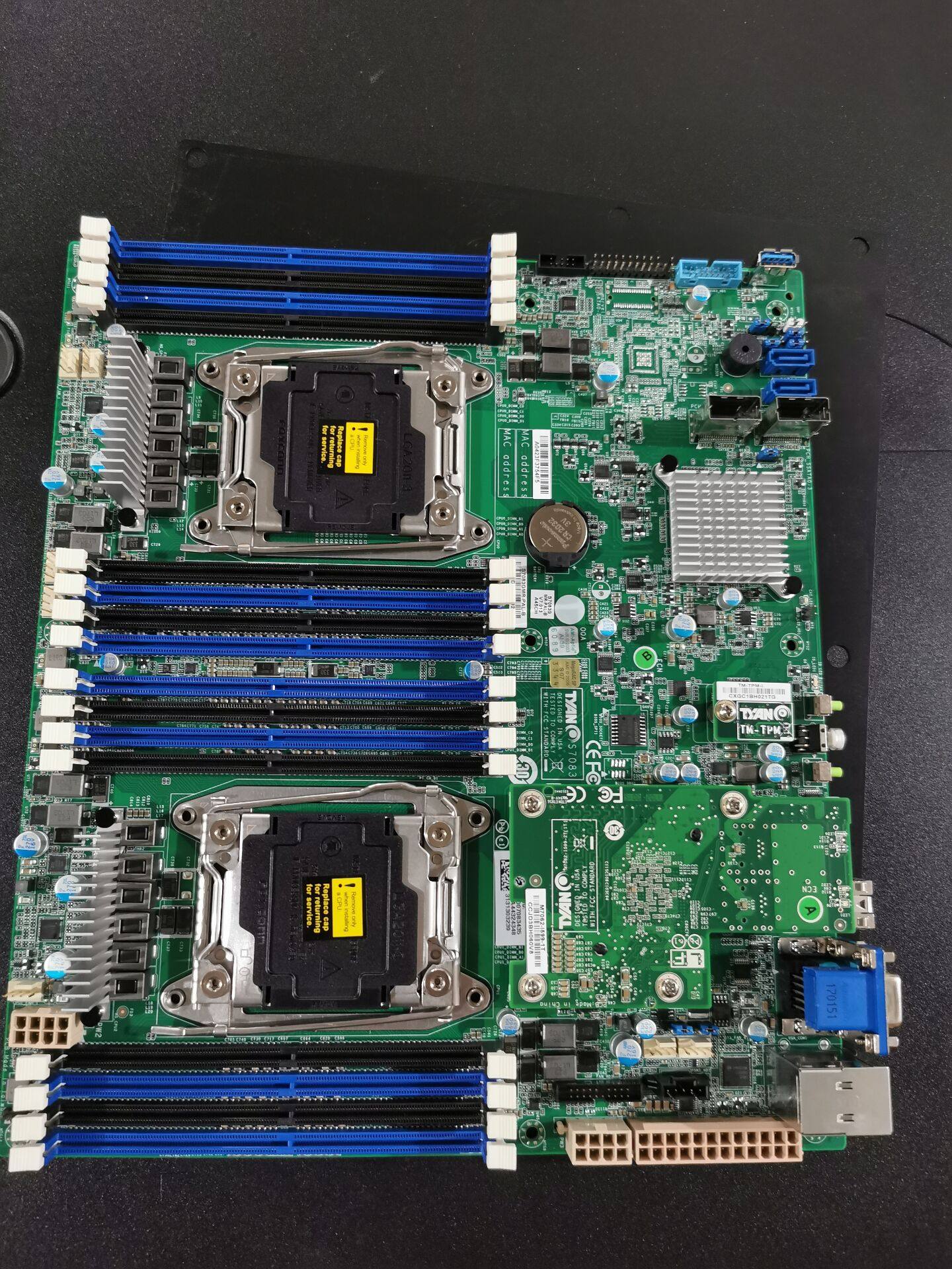 Tayanne TYAN S7083 X99 C612 C612 Board Two-E5 E5 2680V3 V4 rendering with 10,000 trillion network card