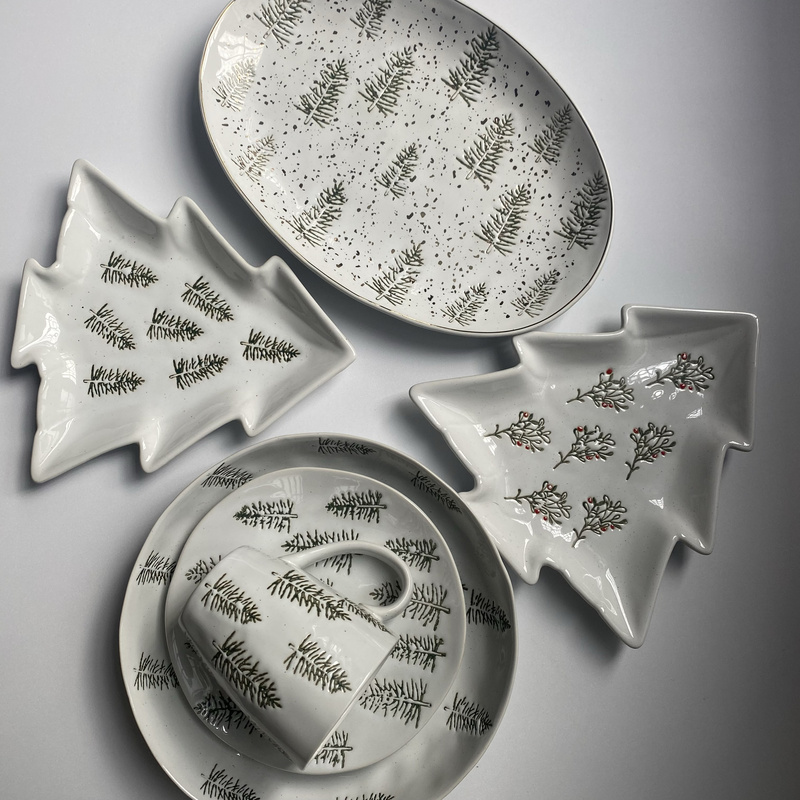 Atmospheric Christmas Tableware Plates, French Salad Dessert Western Plates, Christmas Tree Plates, Embossed Mugs, Deep Plates