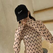 ins new Crescent print moon base shirt with sunscreen long sleeve ice silk elastic slim T-shirt low collar women