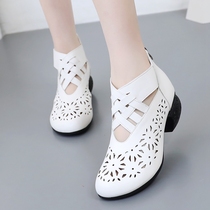 White hollow dance shoes female soft sole new outer wear Mommy leather dance shoes in heel shoes dance square dance shoes