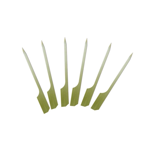 Барбекю бамбуковая палка с ягнцом расколотой шашлык на шашлыках.