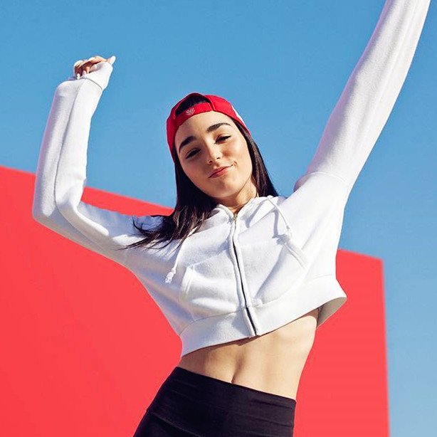 European and American ins pure white zipper hooded cardigan jacket women loose slim Joker casual sports long sleeve sweater