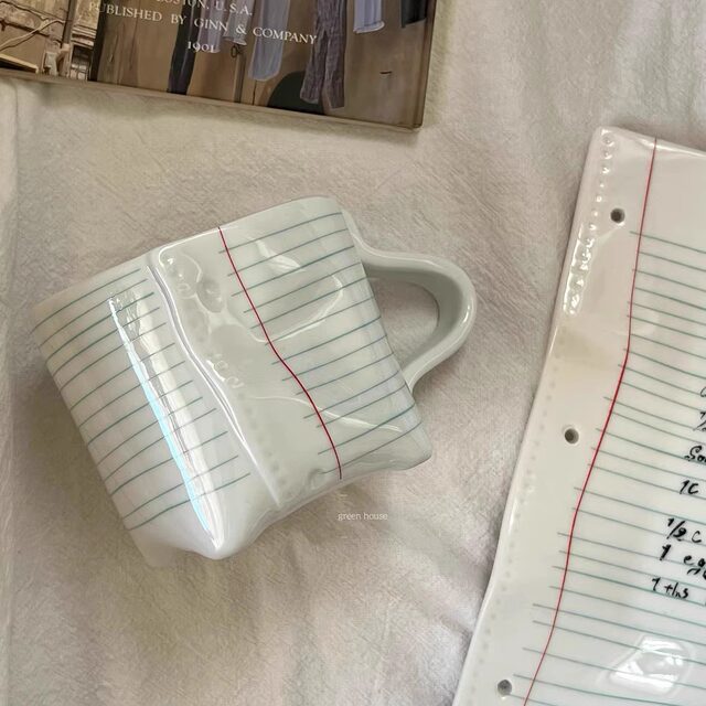 ins Irregular Vintage Ceramic Plate with Hand-Painted English Text, High Aesthetic Value, Suitable for Drinking Water, Milk, Cereal, Breakfast, Creative Water Cup