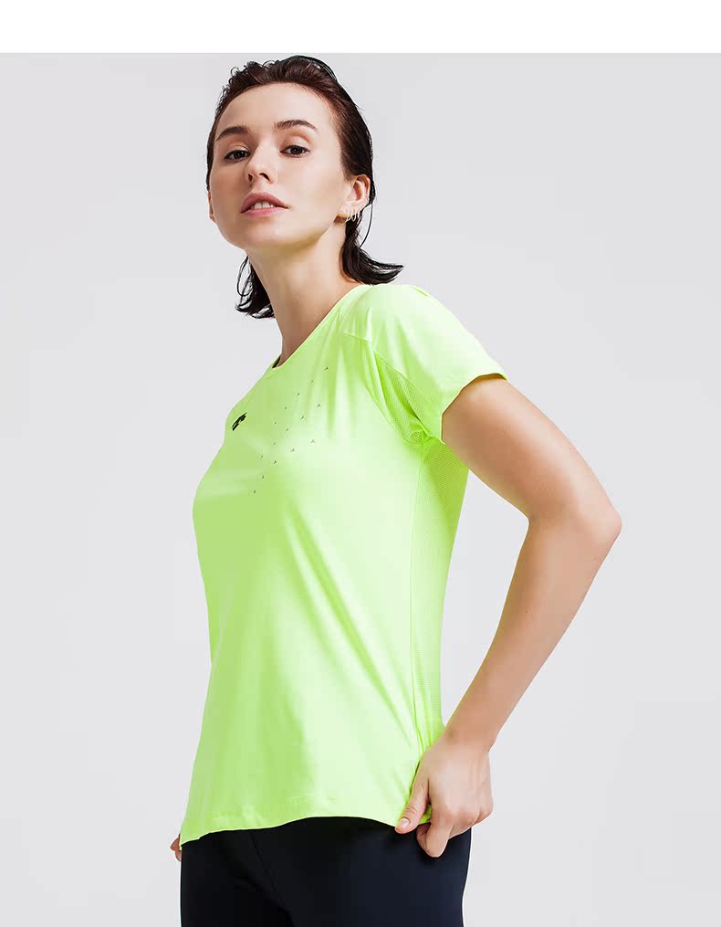 TUYỆT VỜI TUYỆT VỜI TUYỆT VỜI FIT Slim Fit Women Áo thun ngắn tay chạy bộ D7332RTS03 - Áo phông thể thao áo tank top gym nữ