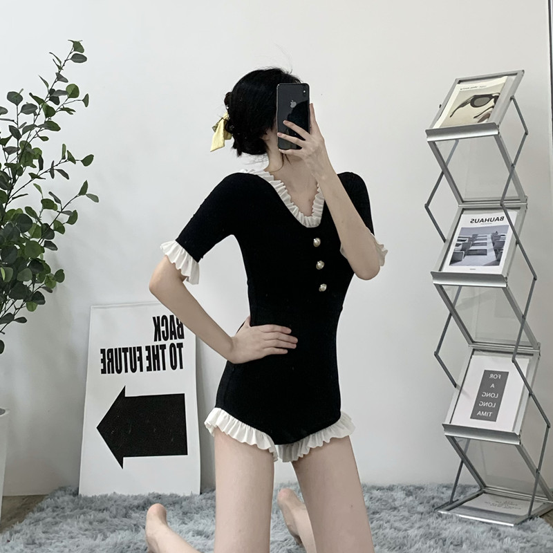 Pure - desired swimsuit female summer 2022 new black and short - sleeved short - sleeved, small corner conservative student swimsuit