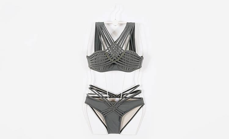 Bộ bikini màu đỏ chia tam giác khí màu xám áo tắm thép tấm tập hợp ngực nữ - Bikinis áo tắm 1 mảnh