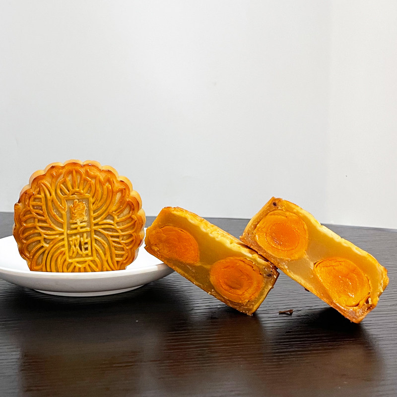 Guangzhou Lirong Huangshanghuang Restaurant Egg Yolk White Lotus Paste Mooncake Mid-Autumn Festival Bulk Cantonese Traditional Handmade Gift Pastry