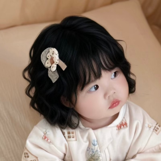 Baby Wig for Girls, Short Curly Hair, Sweet and Cute, Naturally Fluffy Bob Hairstyle, Suitable for Daily Performance and Photo Shoots, Full Head Wig