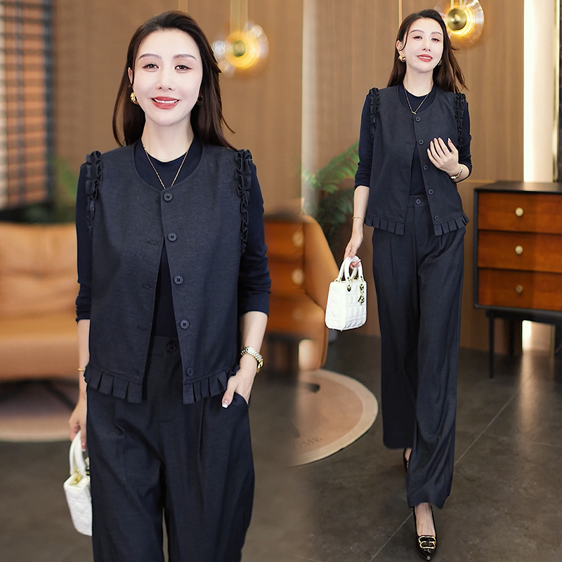 2026 Super Trendy Outfit Set: Spring Outfit with Vest, Base Shirt, Wide-Leg Pants, Three-Piece Casual Plus-Size Set