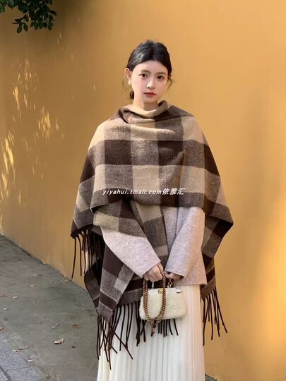 Great Northwest Xinjiang Yunnan Outerwear Shawl Female Sichuan West Sichuan Tibet Travel Cloak Tibet Autumn and Winter Grassland Travel Wear