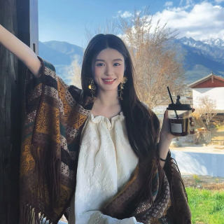 Yunnan Ethnic Style Grassland Shawl, Tibet Lhasa, Northwest Travel Cape, Bohemian Style, Sichuan-West Travel Outfit