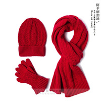 Foreign Meta Single Red WINTER WARM HAT SCARF GLOVES 30% WOOL DISPLAY AIR COLOR THREE SETS