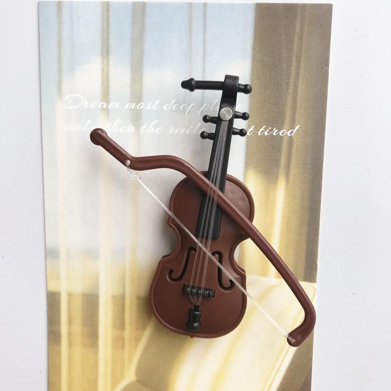 Creative stereo mini-emulated violin Magnetic refrigerator sticker home Decorative Magnet Sticker