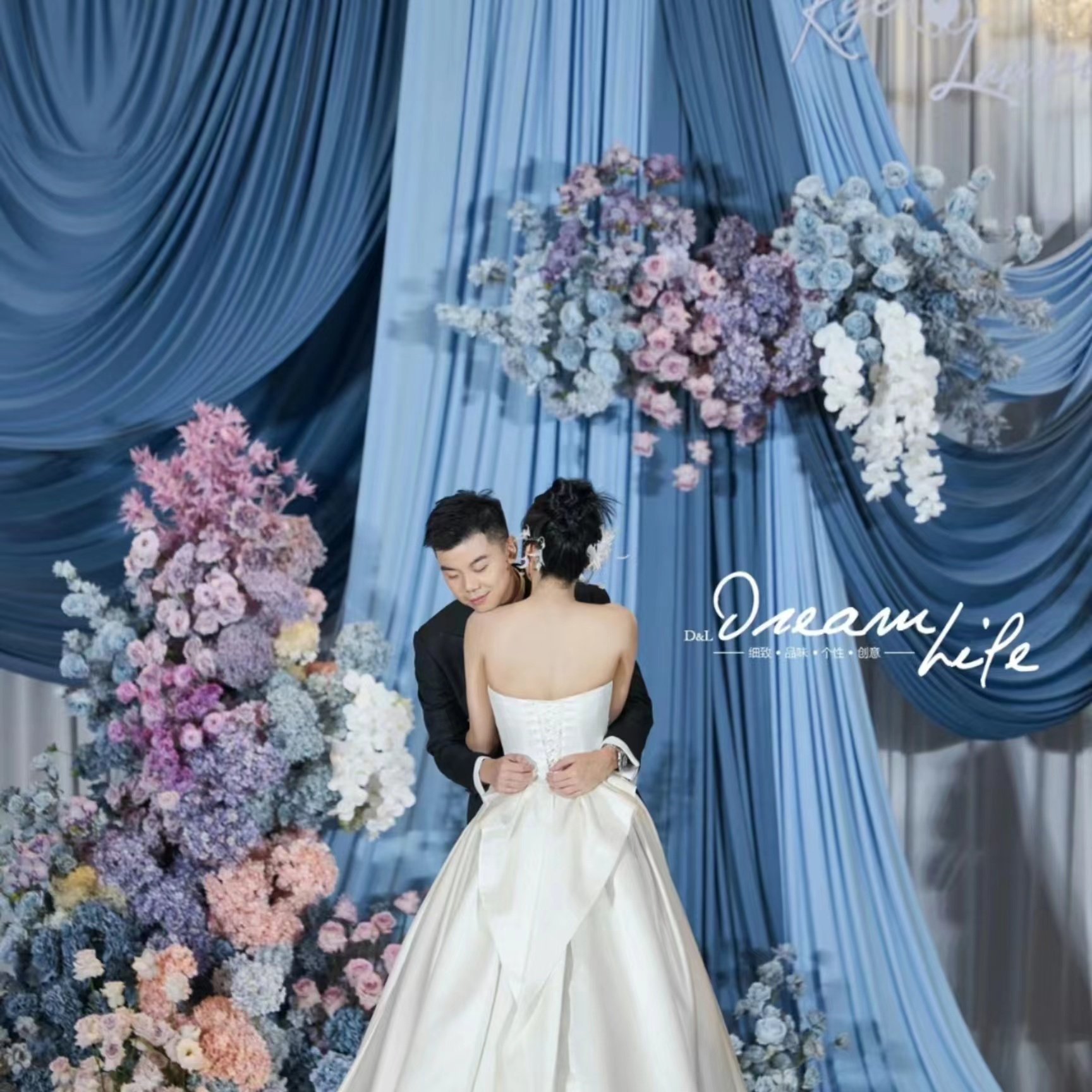 婚庆蓝色布幔婚礼牛奶丝弹力布吊顶波浪装饰背景，如何打造梦幻婚礼现场？-节庆布艺用品-淘宝好物网, image size:1728x1728
