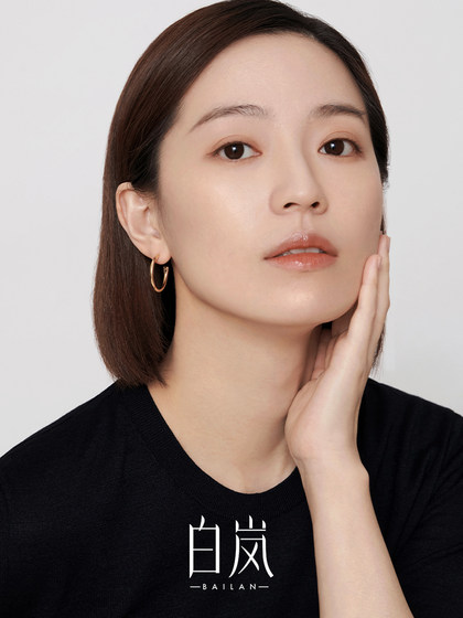 Bailan Simple Circle Earrings 925 허벅지 귀걸이 여성의 간단한 가벼운 고급스러운 기질 이어링 틈새 디자인 이어링 ED4230