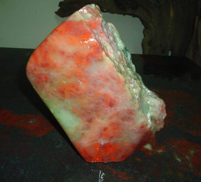 Guilin Longsheng Chicken Blood Jade Pendulum piece Material Flat Wild Stock Original Stone Size 18 * 10 * 10CM Remain 2450 grams-Taobao