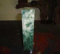 Guilin Longsheng Natural Jade Guilin Chicken Blood Jade Ice Green Chapter Material 4 1*4 2*17 5CM Weight 807 grams