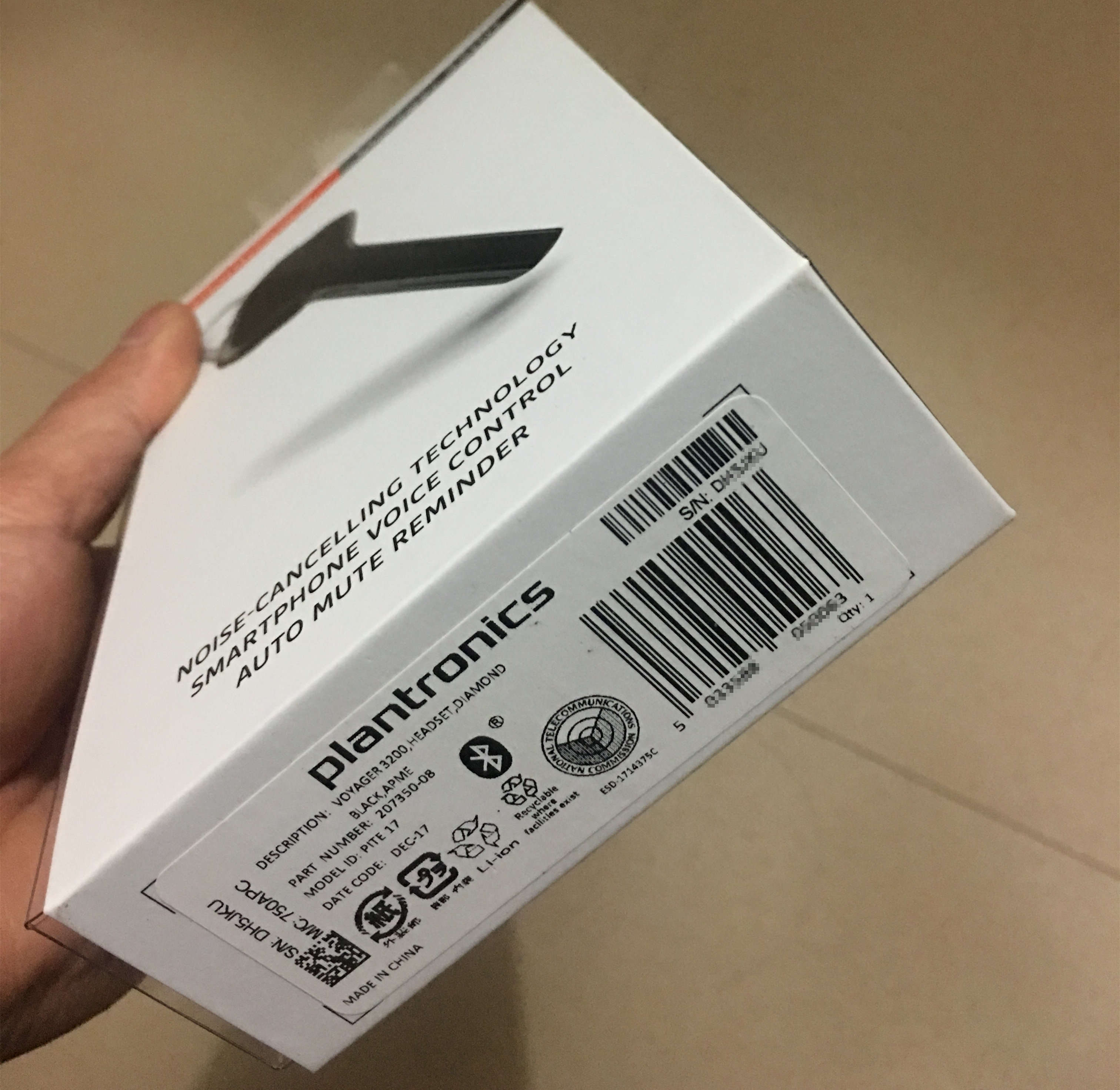 119.35] Plantronics Voyager Edge Blade 