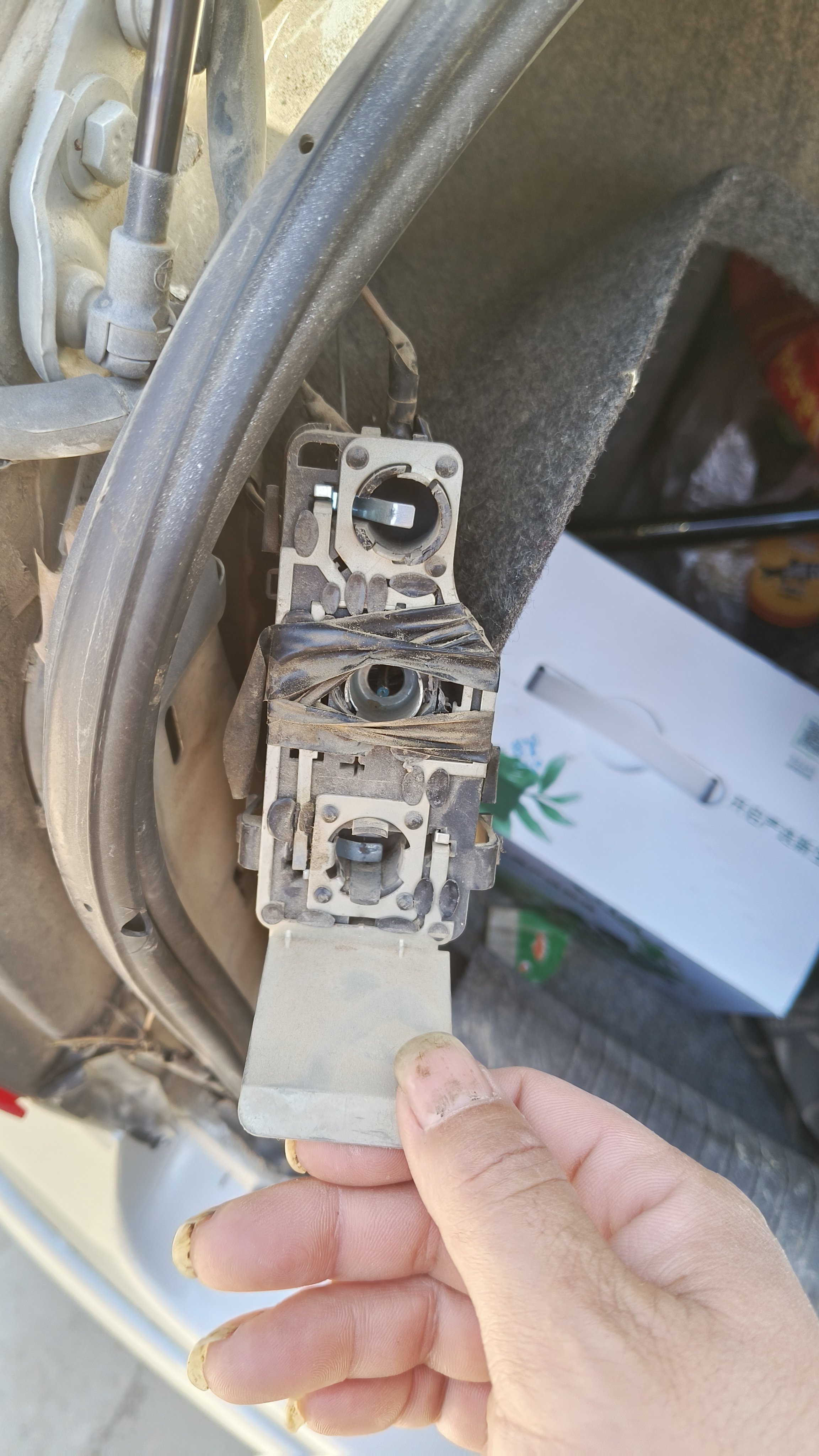 Фара сборки 大众汽车尾灯线路板 原厂汽车尾灯配件 老款波罗三厢尾灯线路板 Fox