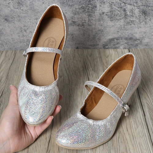 Danbao Luo Dance Show